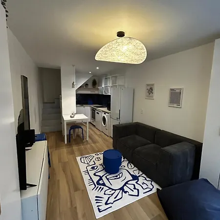 House 3 Bedrooms Center Lägenhet Bordeaux