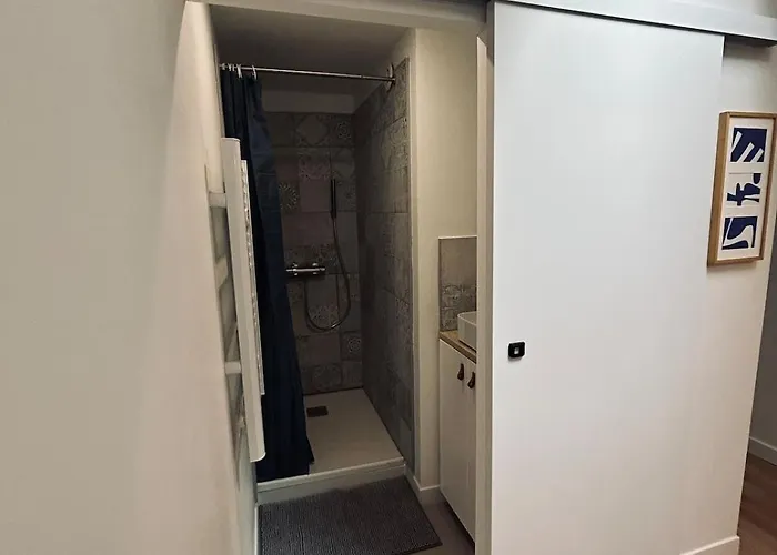 House 3 Bedrooms Center * Burdeos