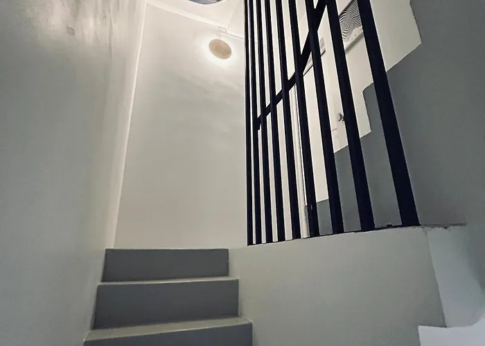 House 3 Bedrooms Center